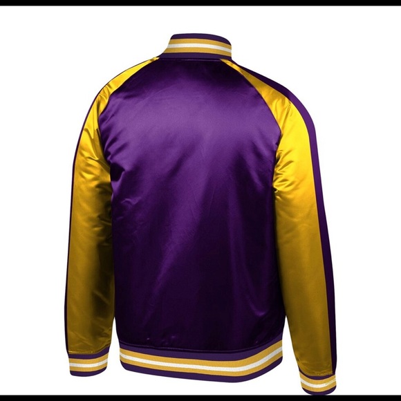 SOLD***LA Lakers Satin Mitchell & Ness jacket - Picture 3 of 3